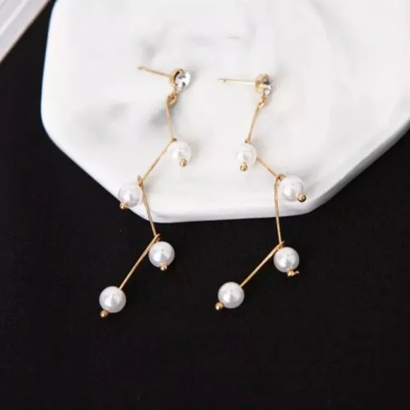 New Pearl Earrings - Picture 1 of 1